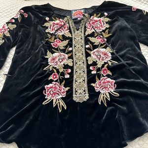 Johnny Was - velvet, embroidered 🌹